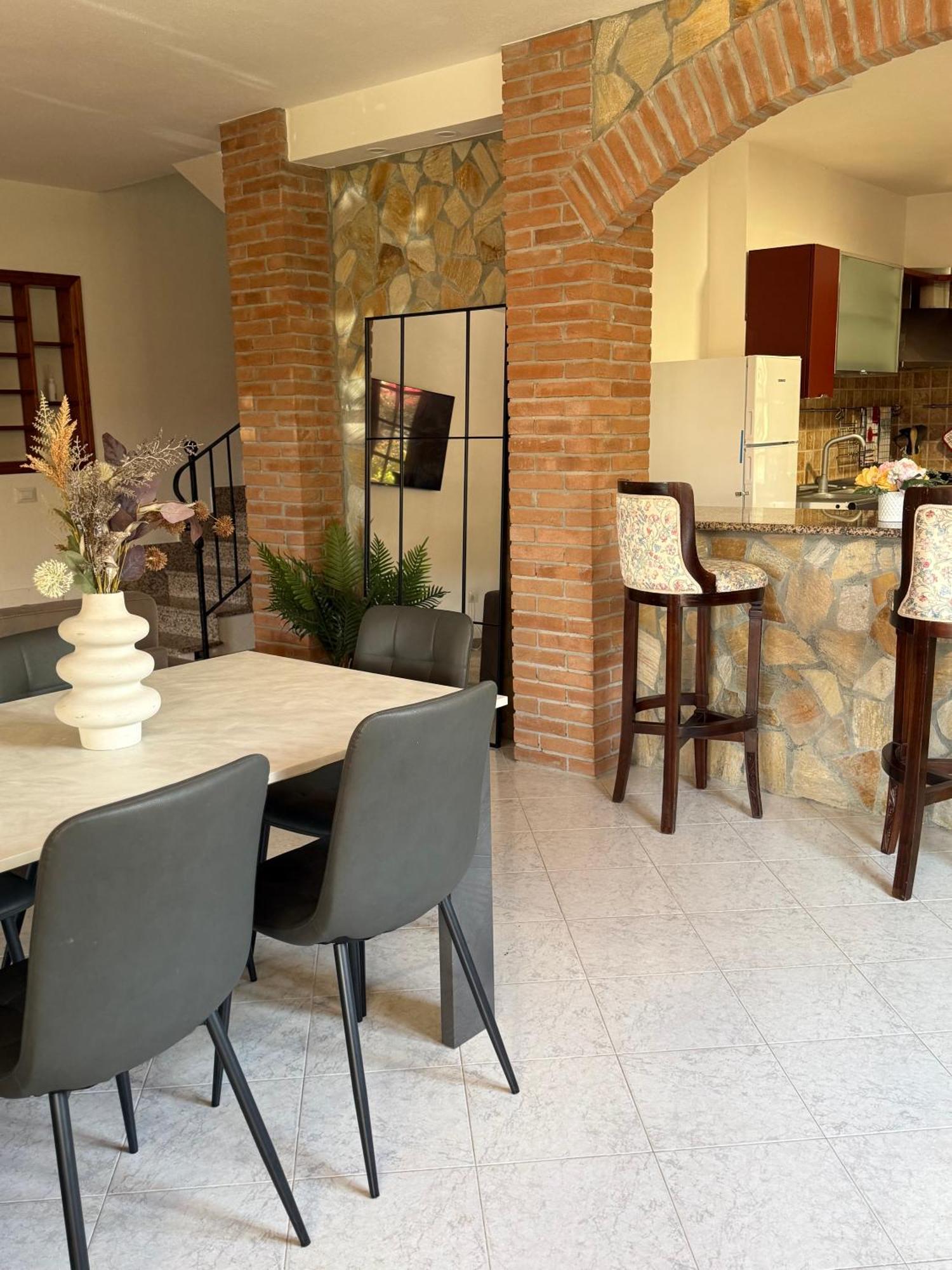 Lovely Home 5 Min Walk To The Beach, 3 Bedrooms Ample Outdoor Relax And Wifi Capitana Kültér fotó